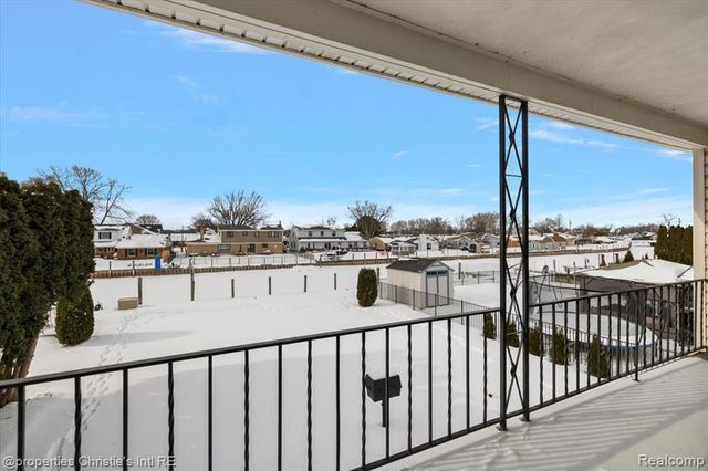 39375 E Archer Drive, Harrison Twp, MI 48045