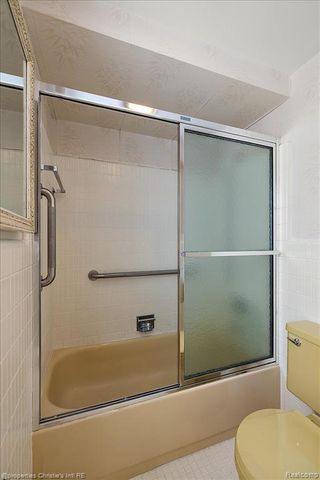 39375 E Archer Drive, Harrison Twp, MI 48045