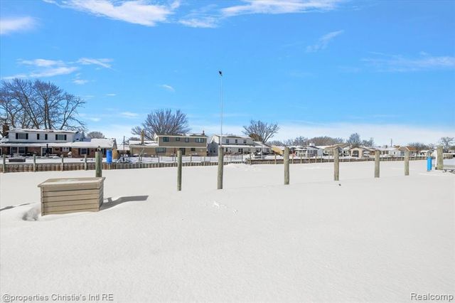 39375 E Archer Drive, Harrison Twp, MI 48045