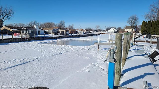 39375 E Archer Drive, Harrison Twp, MI 48045