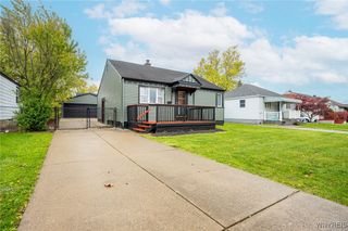 370 West Girard Boulevard, Tonawanda, NY 14217