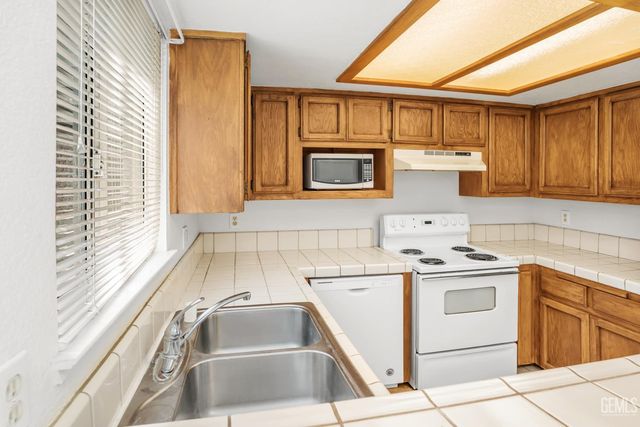 2600 Brookside Drive 134, Bakersfield, CA 93311