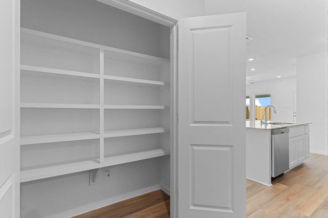 1527 Shimmering Ocean Way, Iowa Colony, TX 77583