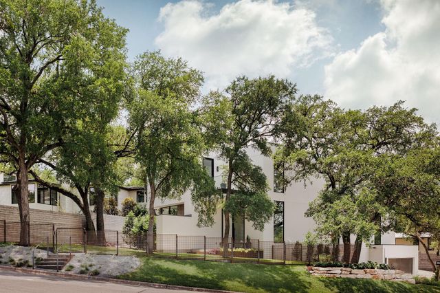 1701 Bartoncliff DR, Austin, TX 78704