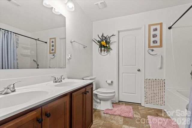 303 Olde North Church Drive 38, Concord, NC 28025