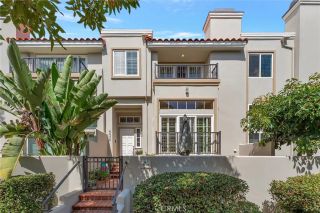 6056 Shadowbrook Circle, Huntington Beach, CA 92648