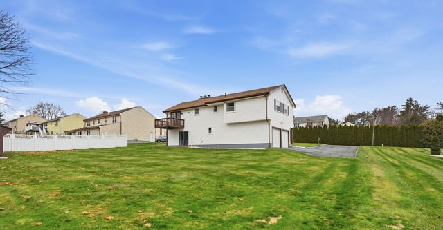 148 Raymond Road, Rocky Hill, CT 06067