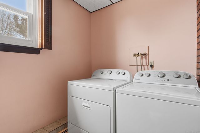 148 Raymond Road, Rocky Hill, CT 06067