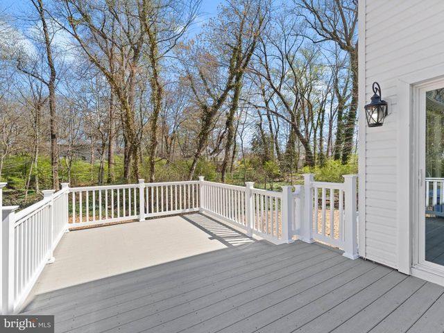 3 OVERBROOK CIR, Moorestown, NJ 08057