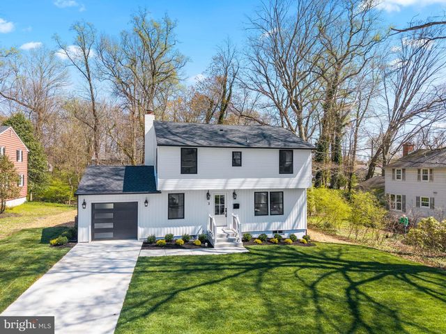3 OVERBROOK CIR, Moorestown, NJ 08057