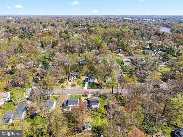 3 OVERBROOK CIR, Moorestown, NJ 08057