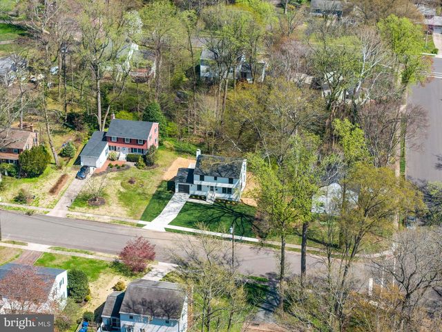 3 OVERBROOK CIR, Moorestown, NJ 08057