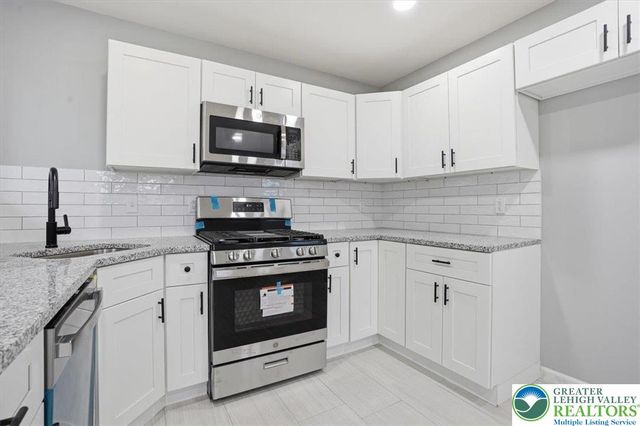 2218 2nd Street, Wilson Boro, PA 18042