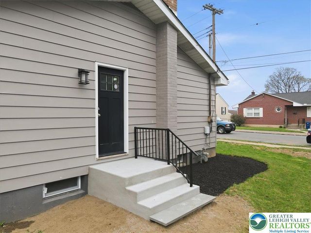 2218 2nd Street, Wilson Boro, PA 18042