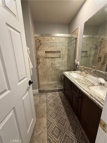 18268 Hollowtree Lane, Riverside, CA 92504