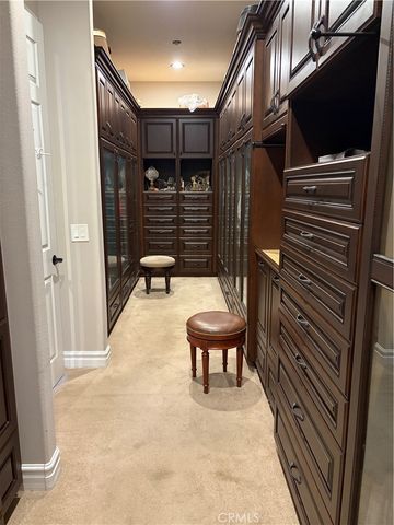 18268 Hollowtree Lane, Riverside, CA 92504