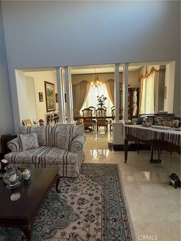 18268 Hollowtree Lane, Riverside, CA 92504
