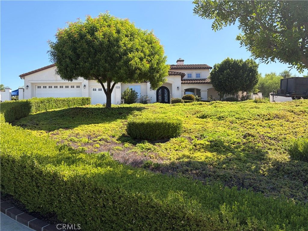 18268 Hollowtree Lane, Riverside, CA 92504