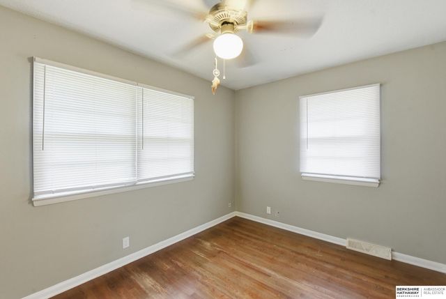 5016 N 61st Street, Omaha, NE 68104