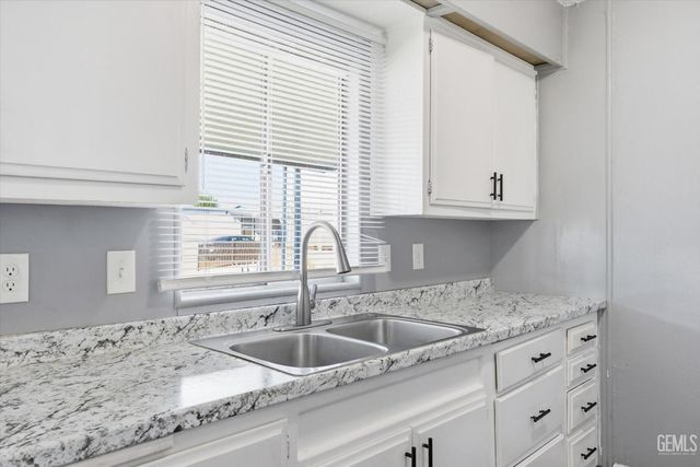 6601 Eucalyptus Drive 136, Bakersfield, CA 93306