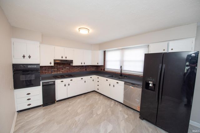 5 Samuel Court, Lafayette, IN 47905