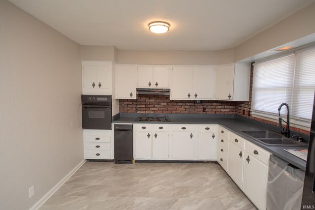 5 Samuel Court, Lafayette, IN 47905