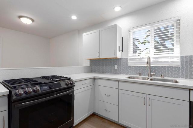 2821 Macdonald, Oceanside, CA 92054
