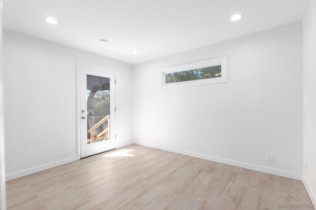 2821 Macdonald, Oceanside, CA 92054