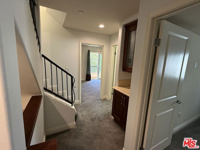 5401 Morella Avenue 101, Valley Village, CA 91607