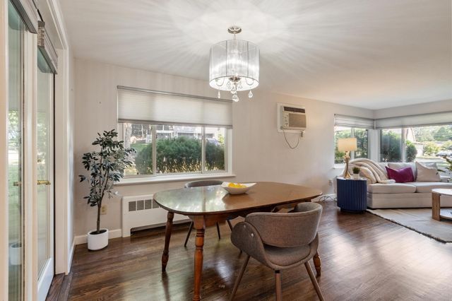 1 Standish Road, Lynnfield, MA 01940