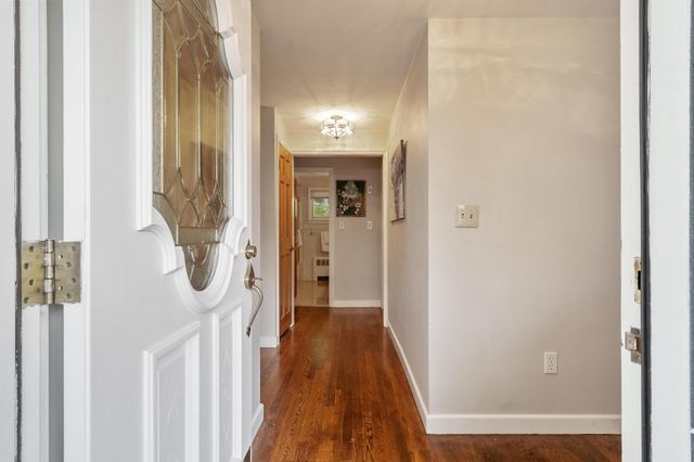 1 Standish Road, Lynnfield, MA 01940