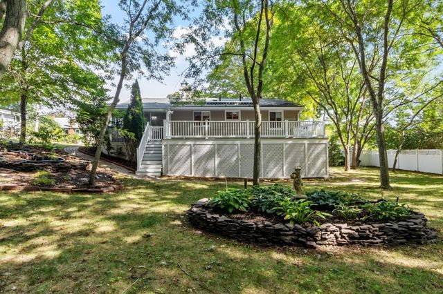 1 Standish Road, Lynnfield, MA 01940