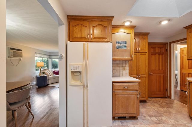1 Standish Road, Lynnfield, MA 01940