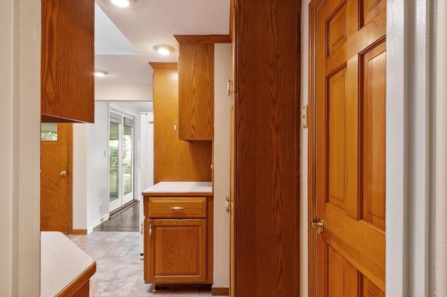 1 Standish Road, Lynnfield, MA 01940