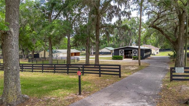 6157 W HIGHWAY 329, Reddick, FL 32686