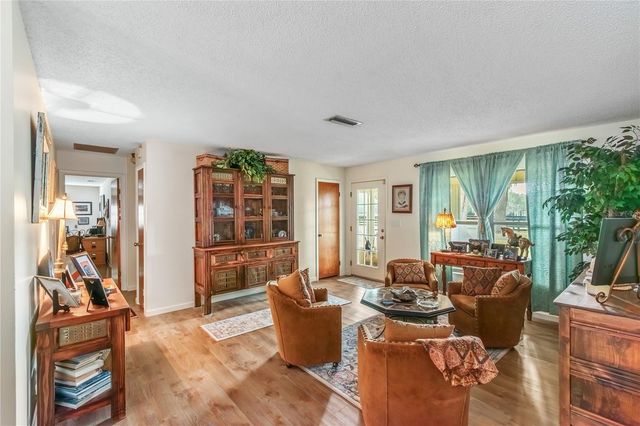 6157 W HIGHWAY 329, Reddick, FL 32686