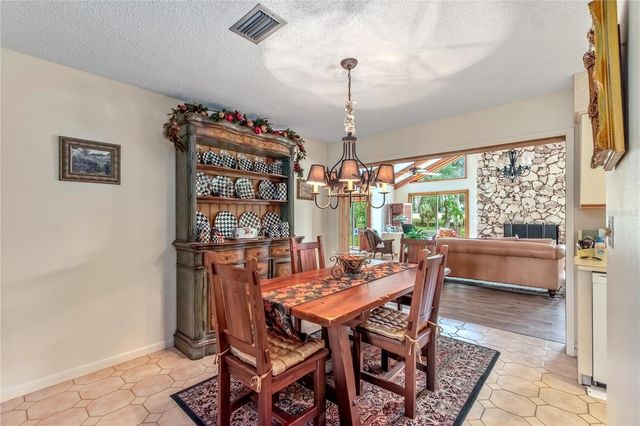 6157 W HIGHWAY 329, Reddick, FL 32686
