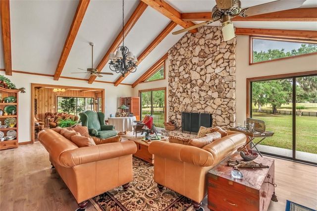 6157 W HIGHWAY 329, Reddick, FL 32686