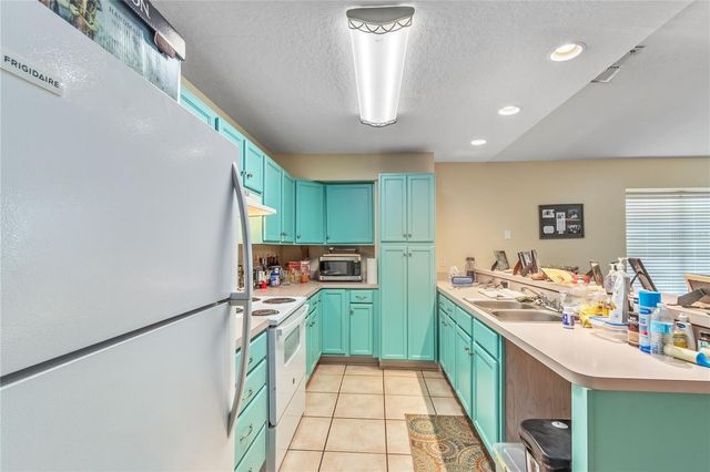6157 W HIGHWAY 329, Reddick, FL 32686