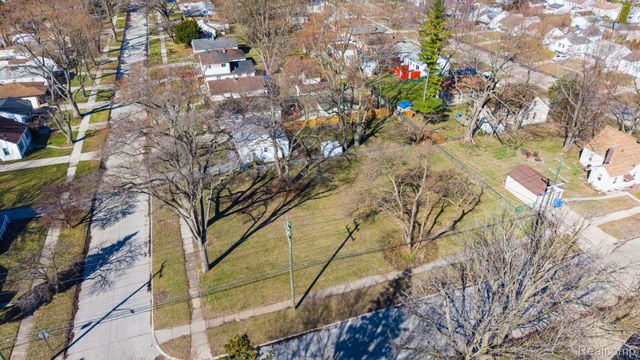 24300 McDonald Street, Dearborn Heights, MI 48125