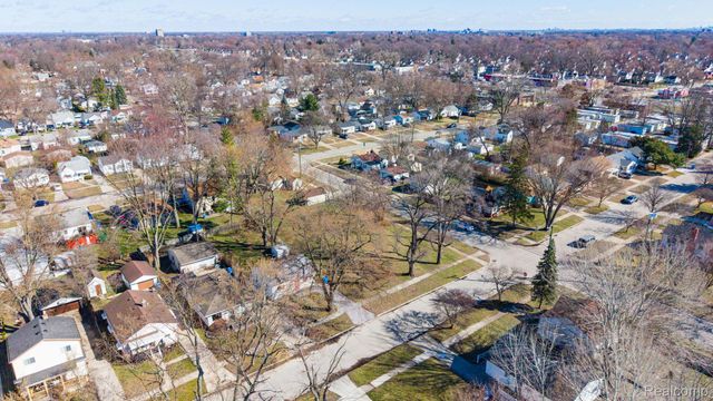 24300 McDonald Street, Dearborn Heights, MI 48125