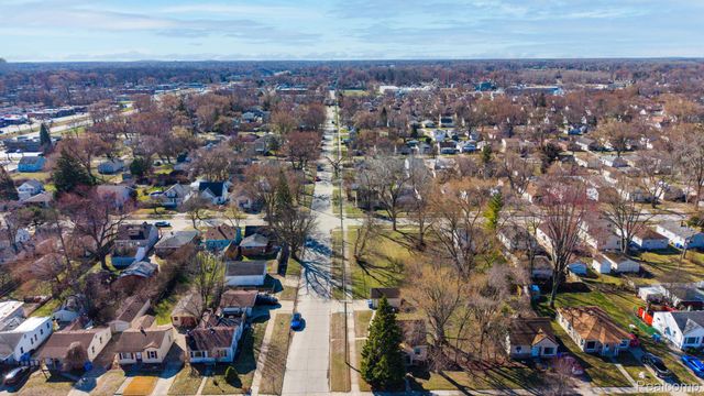 24300 McDonald Street, Dearborn Heights, MI 48125