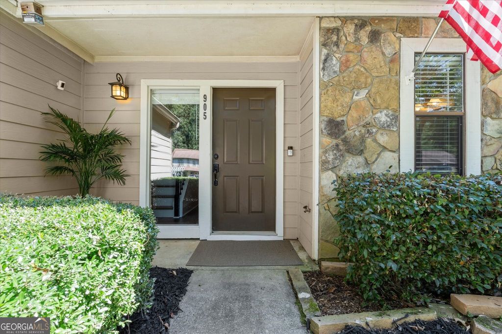 905 Laurel Mill Drive, Roswell, GA 30076 — photo 2