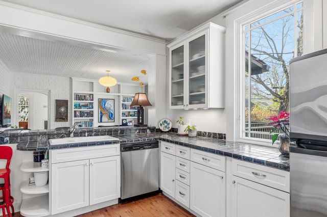 761 UNIVERSITY ST, Memphis, TN 38107