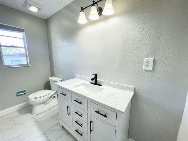 4608 S HESPERIDES STREET, Tampa, FL 33611