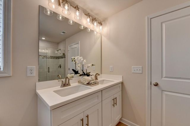 850 Glennferry Bend SW, Mableton, GA 30126