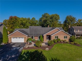 7411 Eastgate Circle, Salina, NY 13090