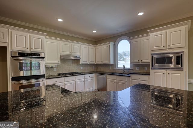 3914 Hershel Drive, Douglasville, GA 30134