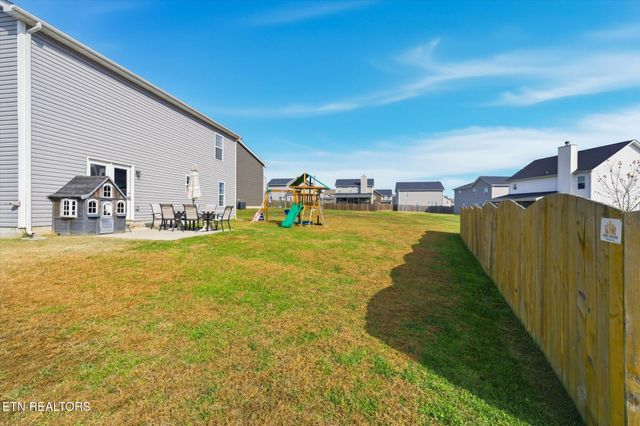 7424 Rugged Bark Lane, Knoxville, TN 37924