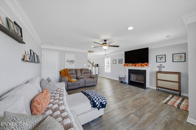 7424 Rugged Bark Lane, Knoxville, TN 37924